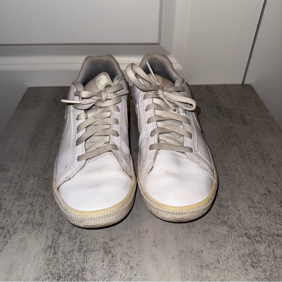 Nike Other - Used White Nike Size 4.5Y